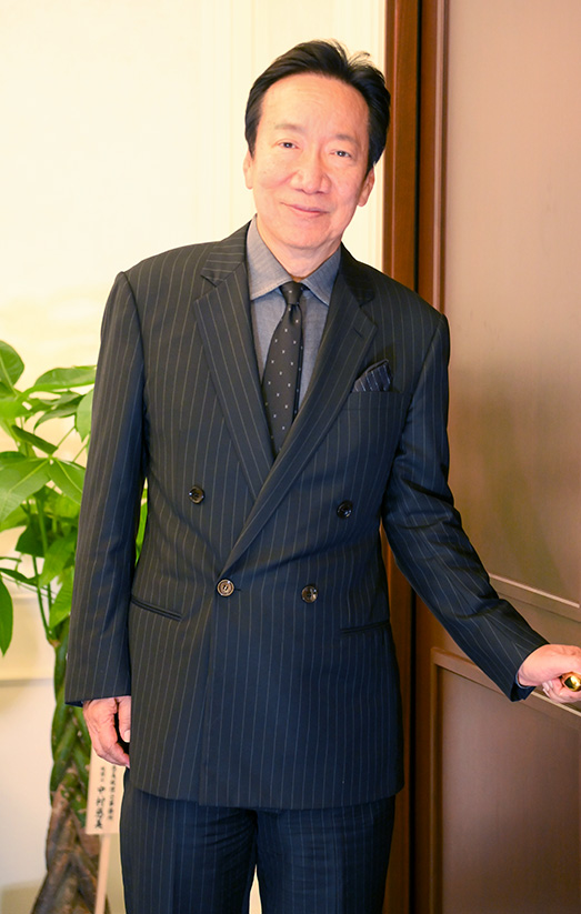 草野耕一 写真